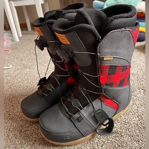 Anthem Ride Snowboard Co. Womens Boots Size 8.5 Buffalo Plaid